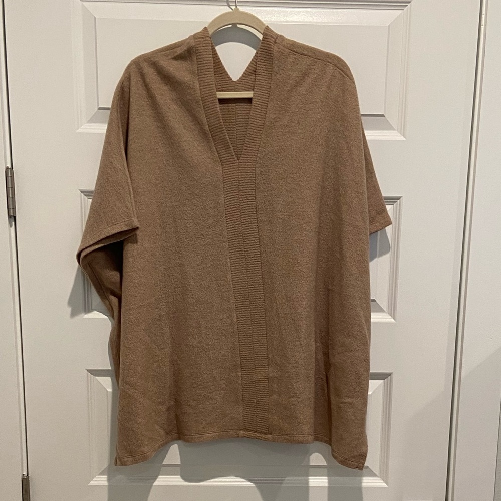 Tan Poncho